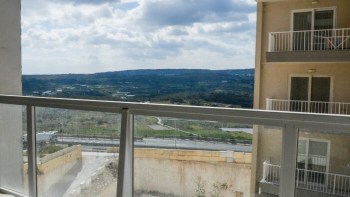 Mellieha: 3 Bedroom Apartment & Garage 1 Mellieha